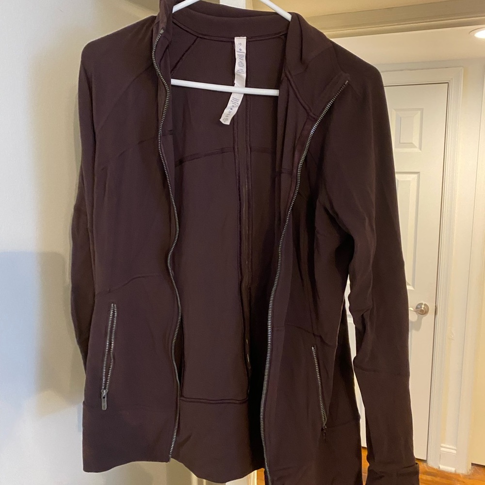 Lululemon jacket size 10 plum color